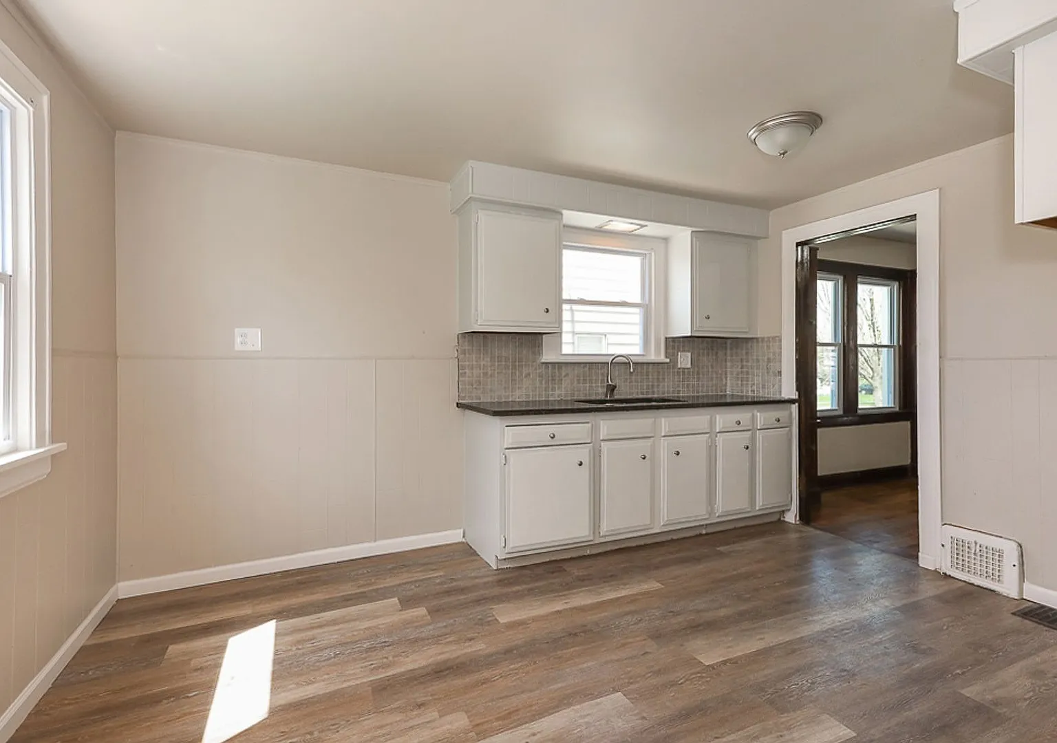 3Bedroom 1 bath Single Family Home — Photo 3