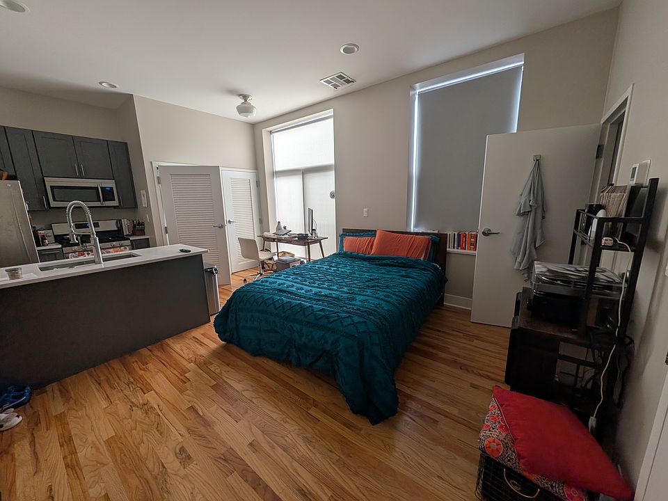 1st image of 3122 N Broadway St #401