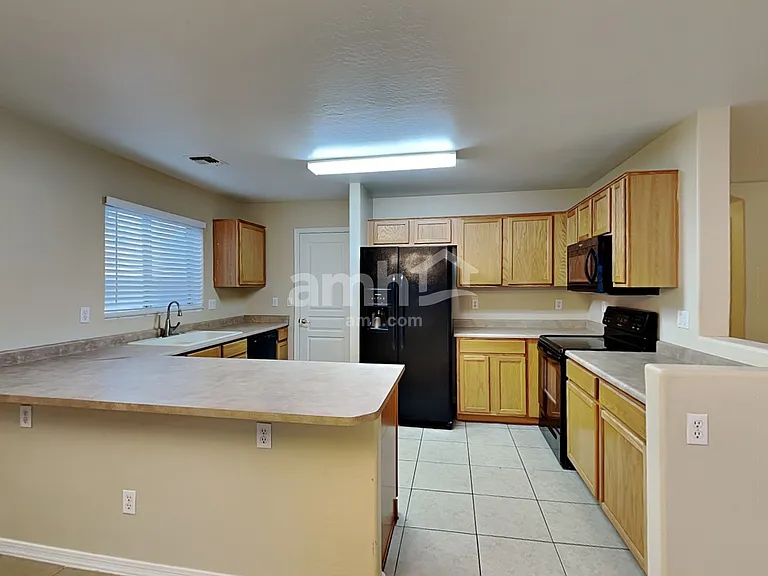 2451 S 160th Dr — Photo 4