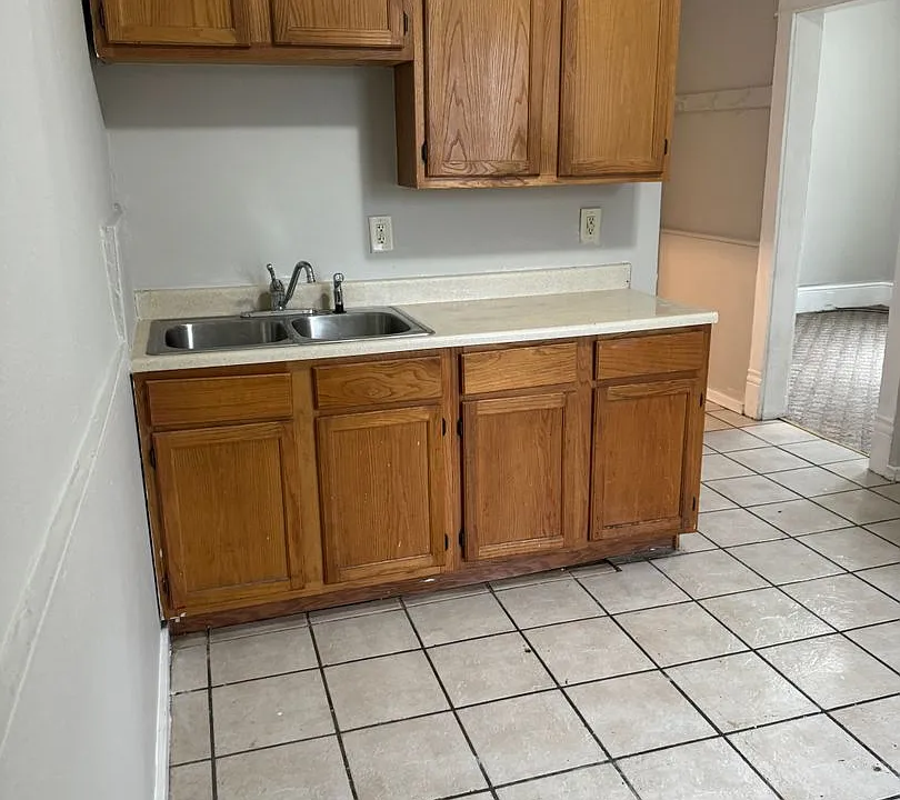 2002 57th St. (8 Unit)