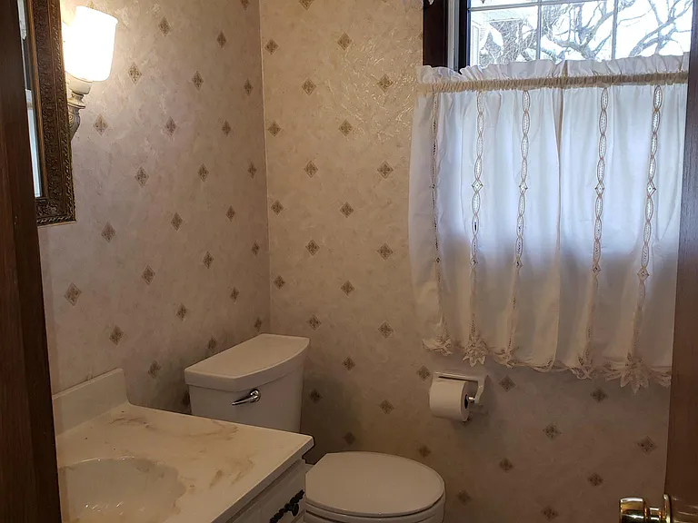 5660 Sharon Dr — Photo 7
