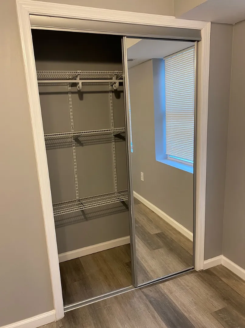 6 S Franklintown $600 Private Room (Shared Bath) — Photo 4