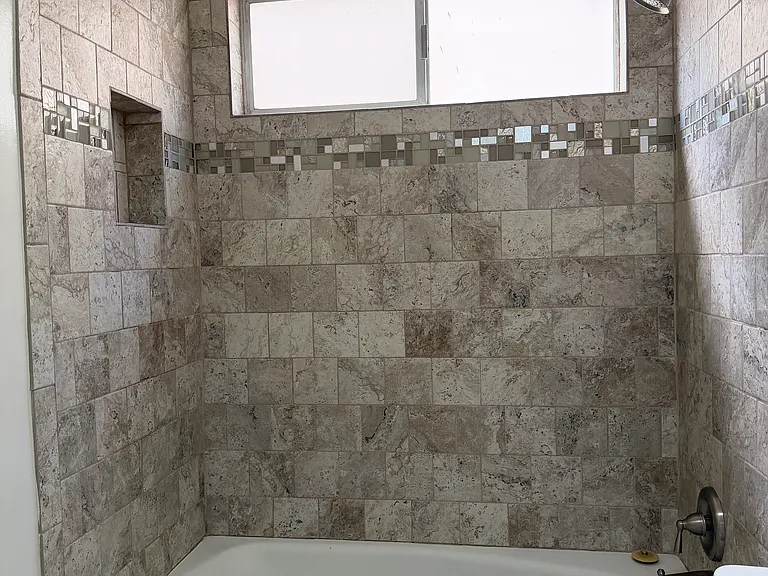 942 N Gardner St #102 — Photo 8