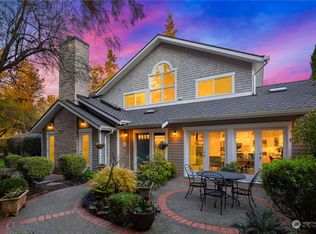 8060 NE 8th St, Medina, WA