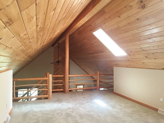 4th image of 132 Pine Ln
