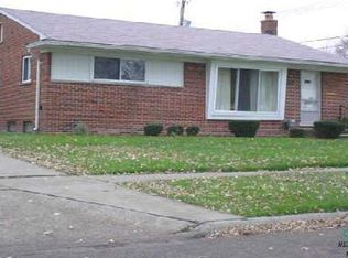 4422 E Reader Dr, Warren, MI 48092