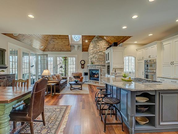 2nd image of 27 Pine Rd