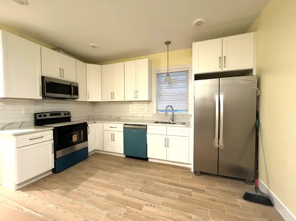 7 Carson St #1, Dorchester, MA 02125