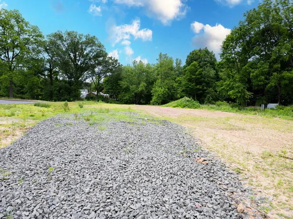 6 Upson Place, Southington, CT 06444