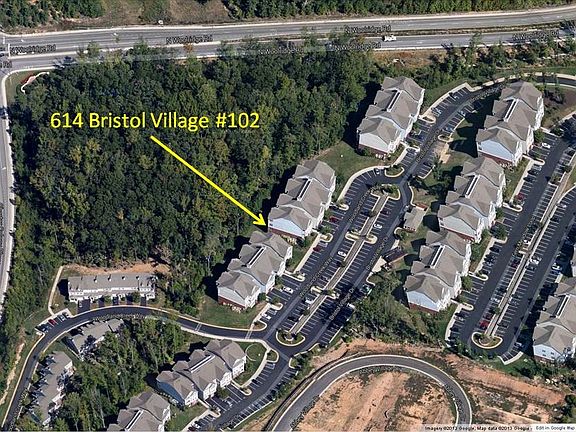 Overlooking trees for quiet and privacy