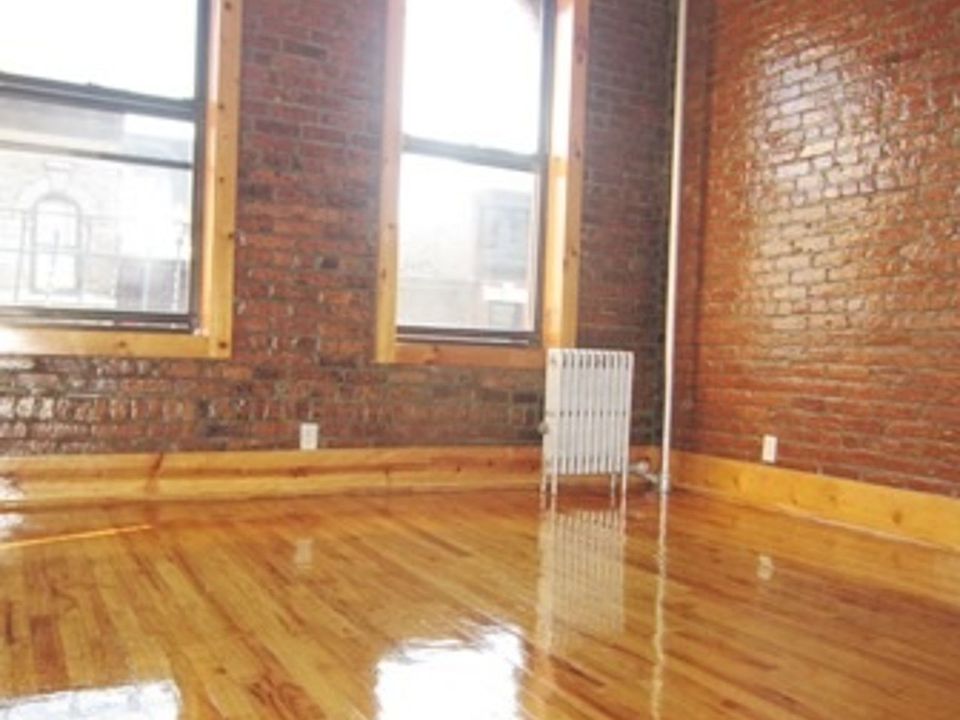 1st image of 105 Macdougal St APT 26