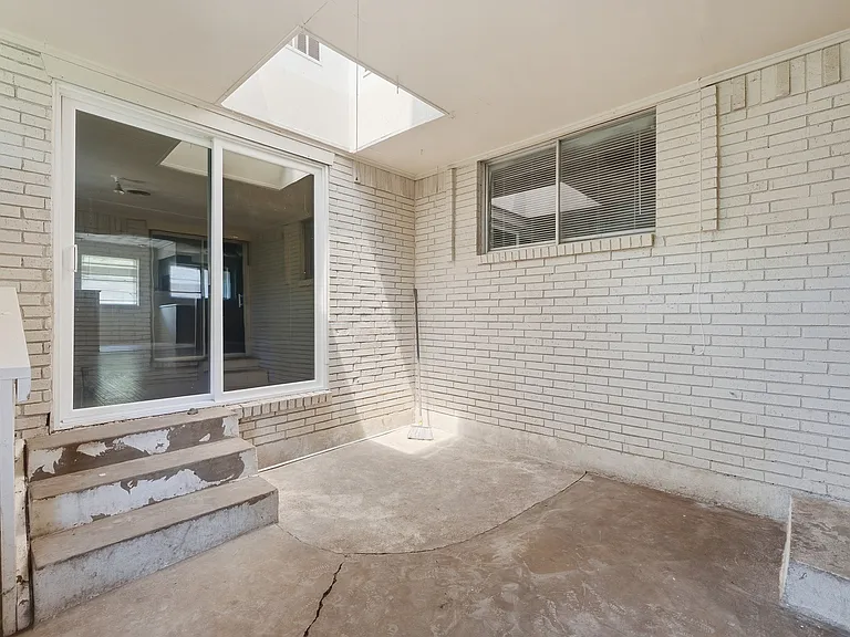 6607 Autumn Woods Trl — Photo 20