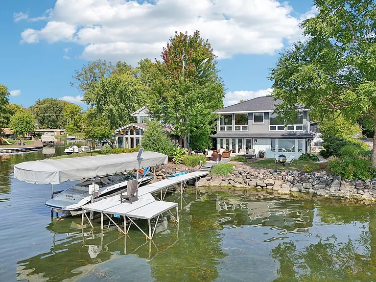 2800 Tomahawk Ct — Photo 32