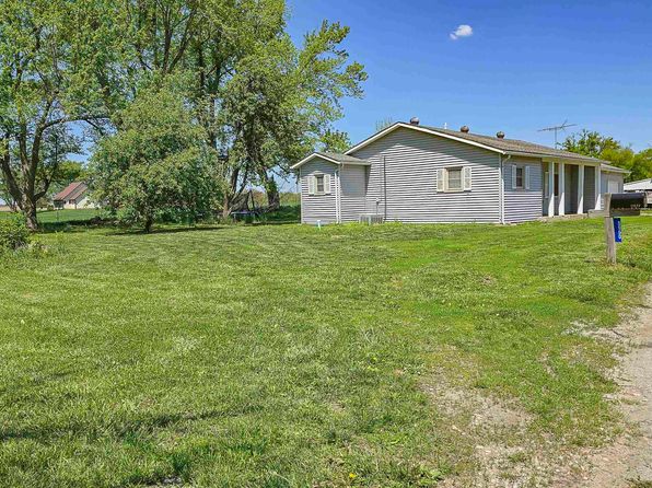 5950 Grant Rd, Effingham, KS 66023
