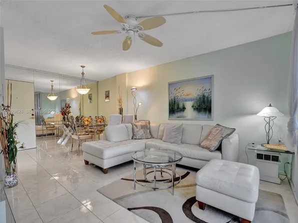 3113 S Ocean Dr APT 603, Hallandale, FL 33009