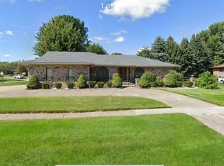 47621 Westlake Dr, Shelby Township, MI 48315