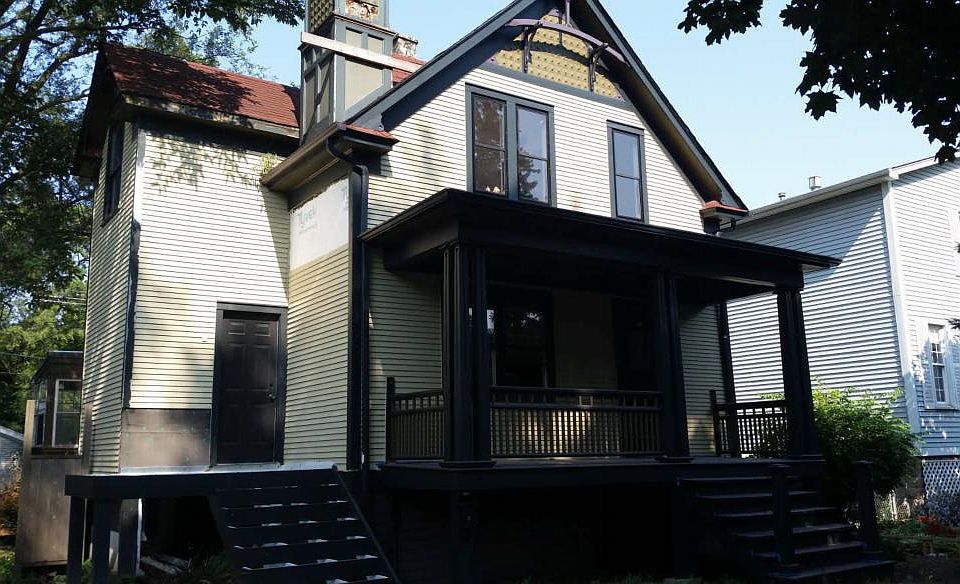 1st image of 113 Des Plaines Ave
