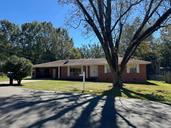 113 Sunset Dr, Petal, MS 39465