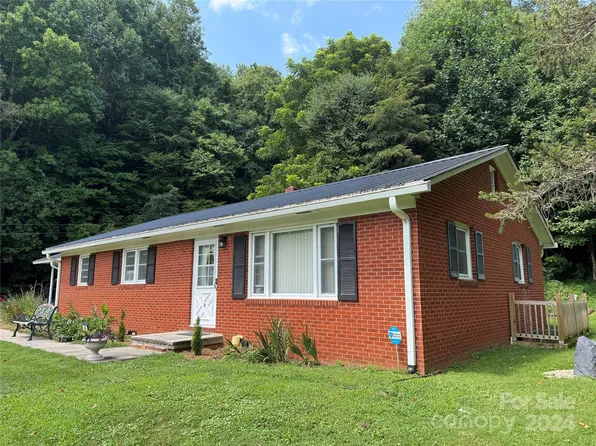 608 Mountain Ave, West Jefferson, NC 28694