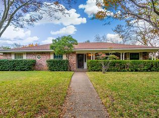 2422 Nottingham Pl, Grand Prairie, TX 75050