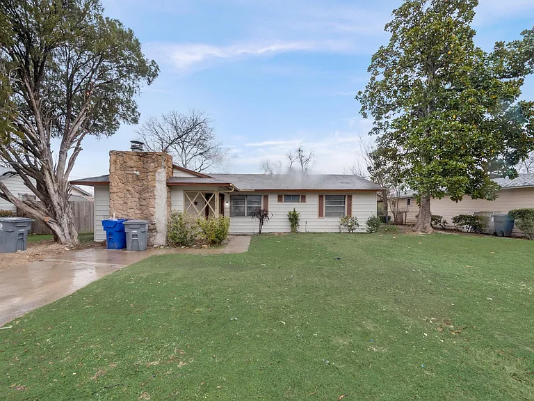 12118 Oberlin Dr — Photo 2