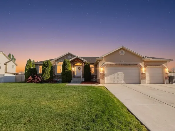 3328 W 1500 N, Clinton, UT 84015