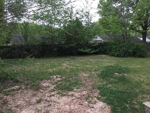 4th image of 311 Crest Dr