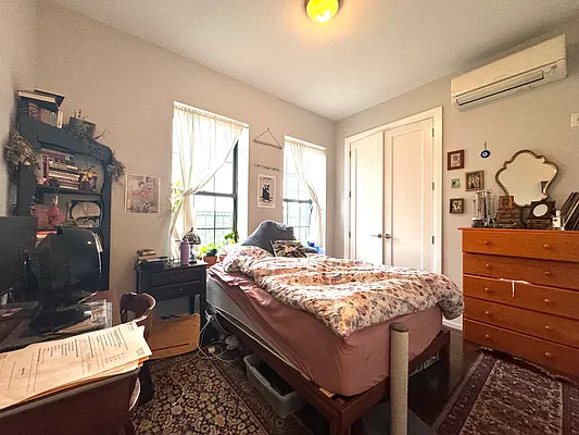 Rented by Pear NYC LLC | media 19