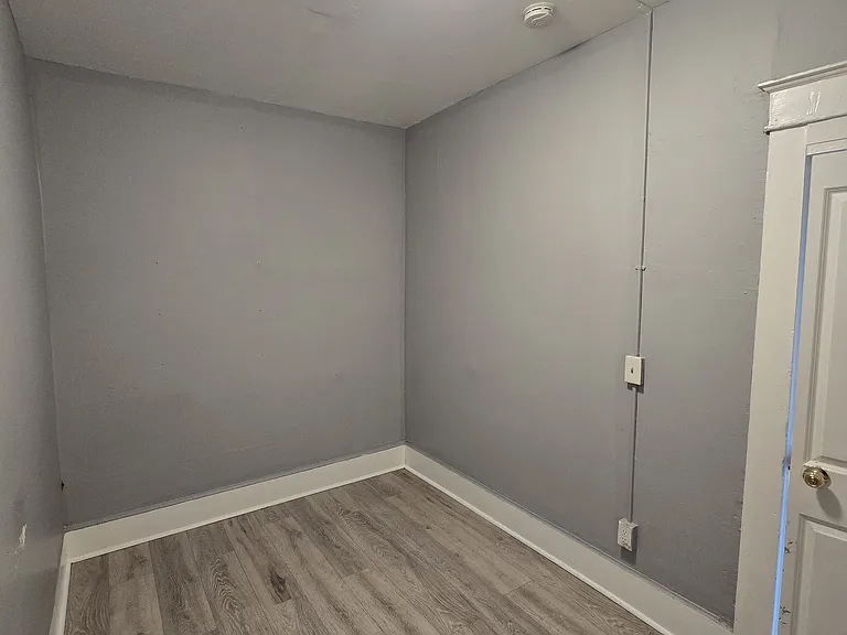 91 Pershing Ave #3 — Photo 2