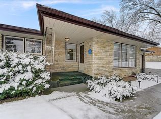 W152N6992 Westwood Dr, Menomonee Falls, WI 53051