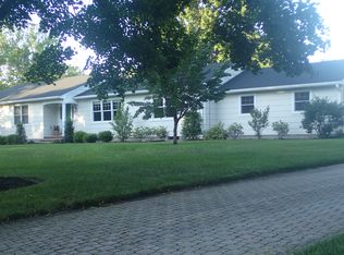 17 Duncan Dr, Holmdel, NJ 07733
