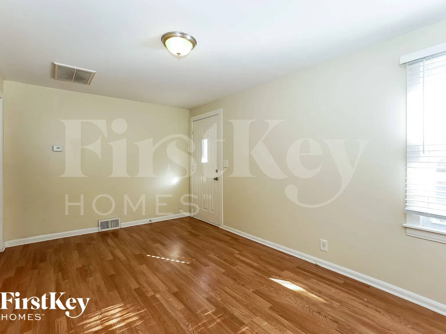 2 bed, 2.0 bath, 856 sqft, $2,045 — Photo 4