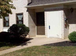 77 Valleybrook Dr, Lancaster, PA 17601