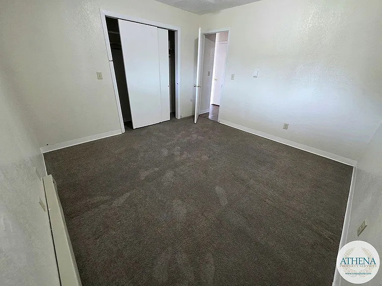 5 Village Dr — Photo 9