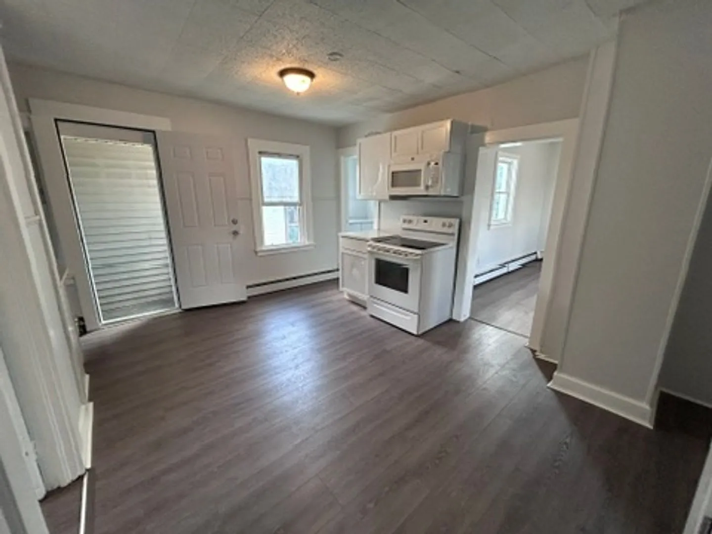 221 Fairview Street — Photo 3