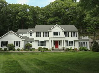 77 Whippoorwill Lake Rd, Chappaqua, NY 10514