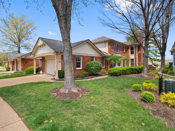 313 Morristown Ct, Chesterfield, MO 63017