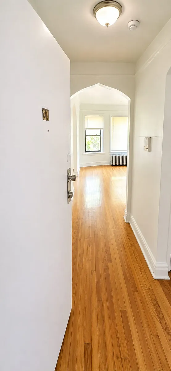 Building Photo - 8151 S Drexel Ave #2W