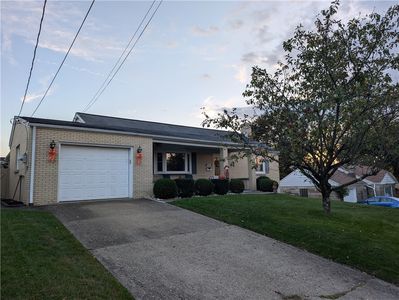 1110 Grandview Dr, Jeannette, PA, 15644