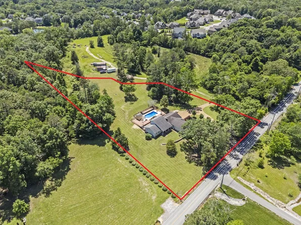 8802 Pine Ridge Rd, Ooltewah, TN 37363