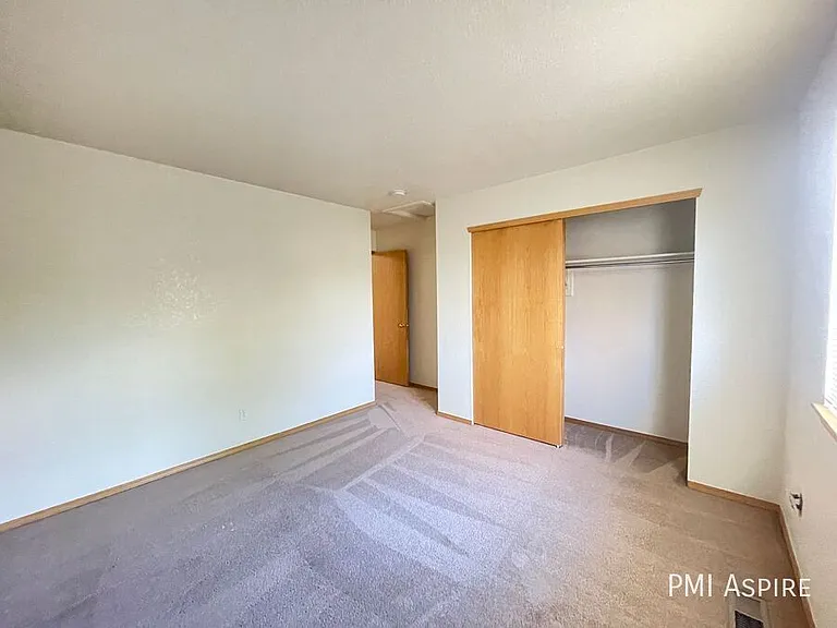 10501 Dresden St — Photo 21