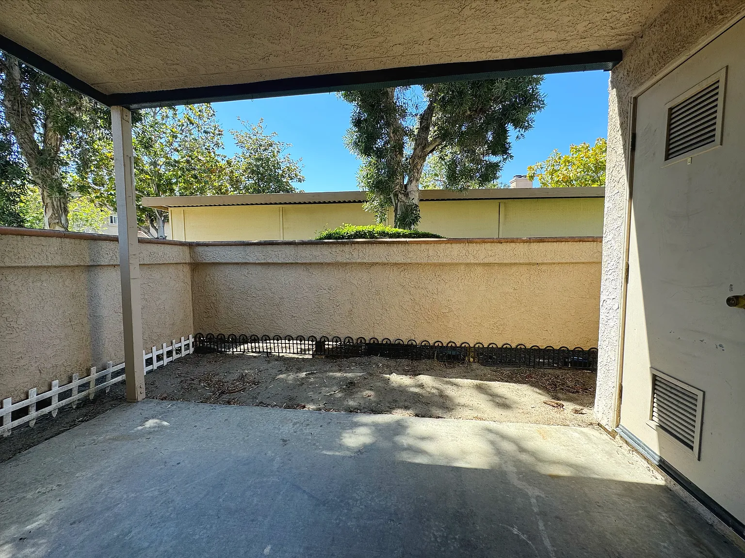 3 bed, 1230 sqft, $3,450 — Photo 4