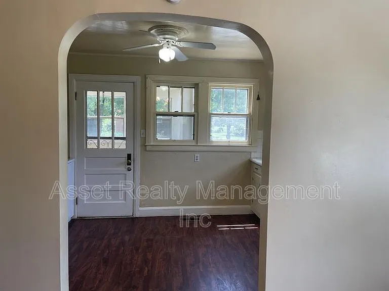2317 Sun Valley Rd — Photo 5