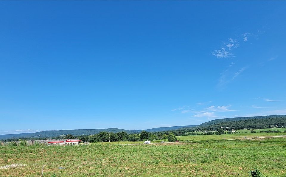 1st image of 121 S Eagle Mountain