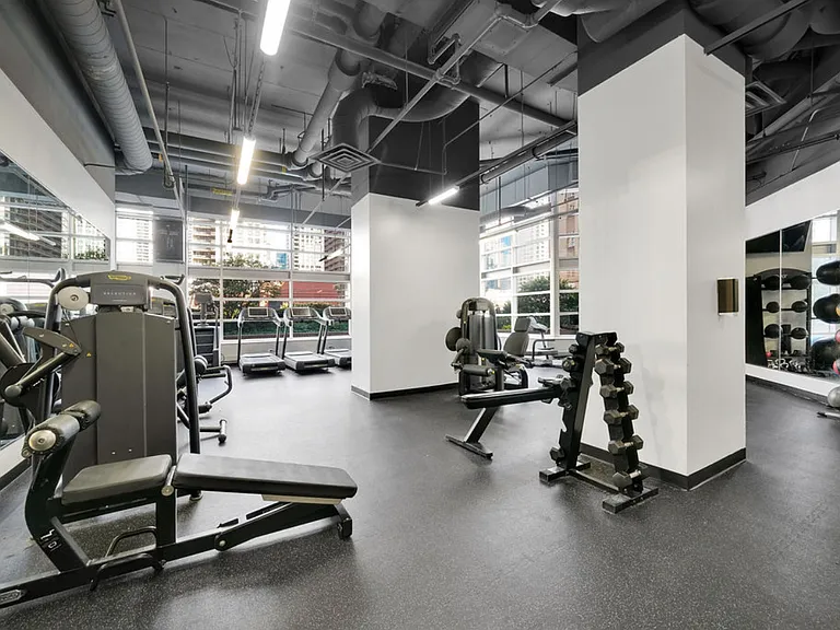 545 N Dearborn St #2510 — Photo 36
