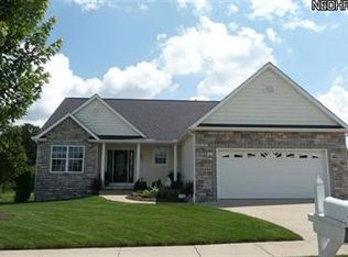 5233 Monroe Sq, Norton, OH 44203