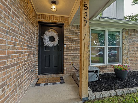 3rd image of 537 Blue Haze Dr