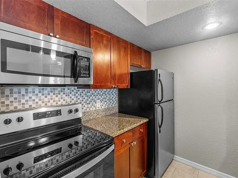 5116 Conroy Rd #15 — Photo 30