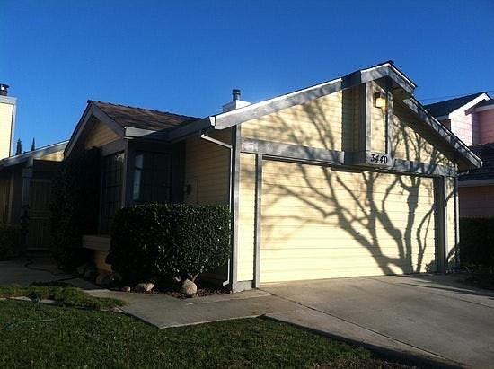 1st image of 3440 Briar Ln
