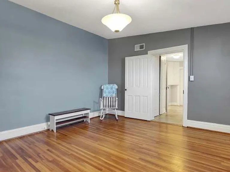 77 E Main St — Photo 15